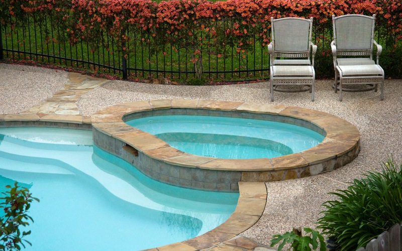 5 Signs You’re Ready for an In-Pool Spa