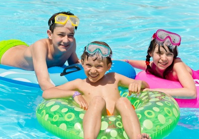 Throwing the Perfect School’s-Out Pool Party