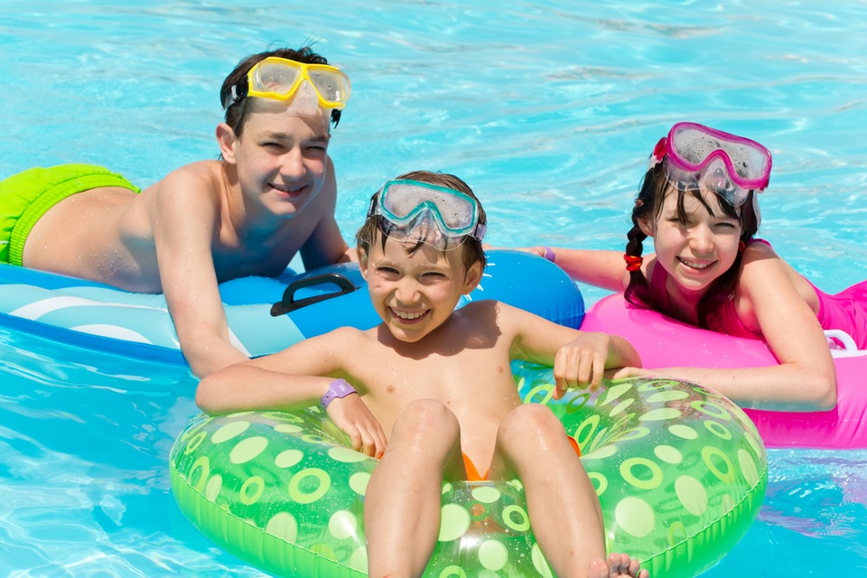 Throwing the Perfect School’s-Out Pool Party