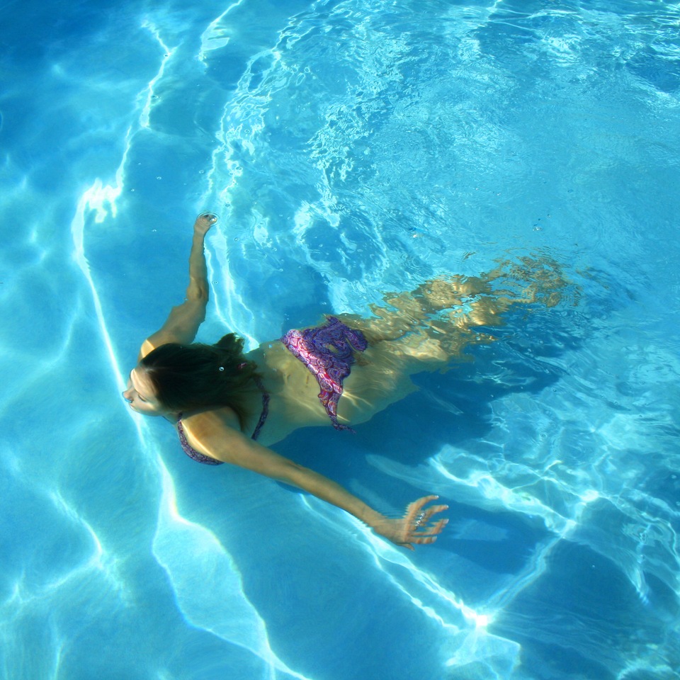 The Health Benefits of a Florida Swimming Pool